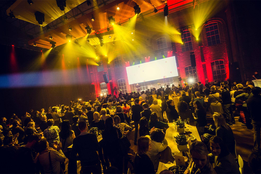 Hangar 43 | Samenwerking en partner locatie | Bedrijfsuitje - teambuilding activiteiten - teamuitje