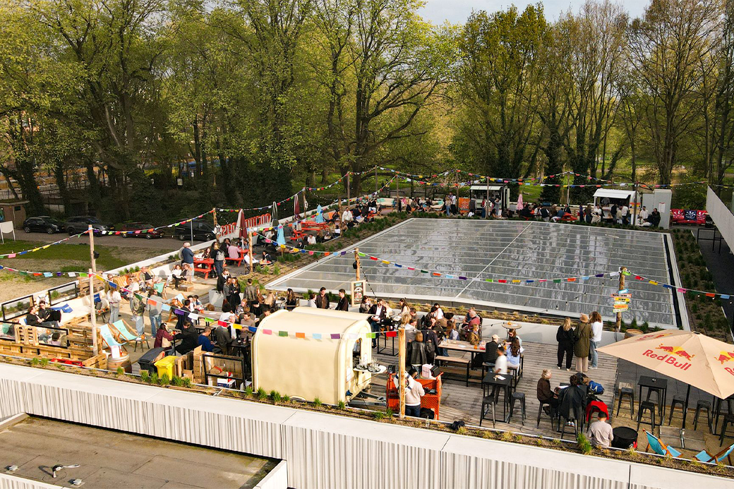 Strand van Oost | Uitjesbazen Samenwerking - Partners | Bedrijfsuitje - Teamuitje - Teambuilding